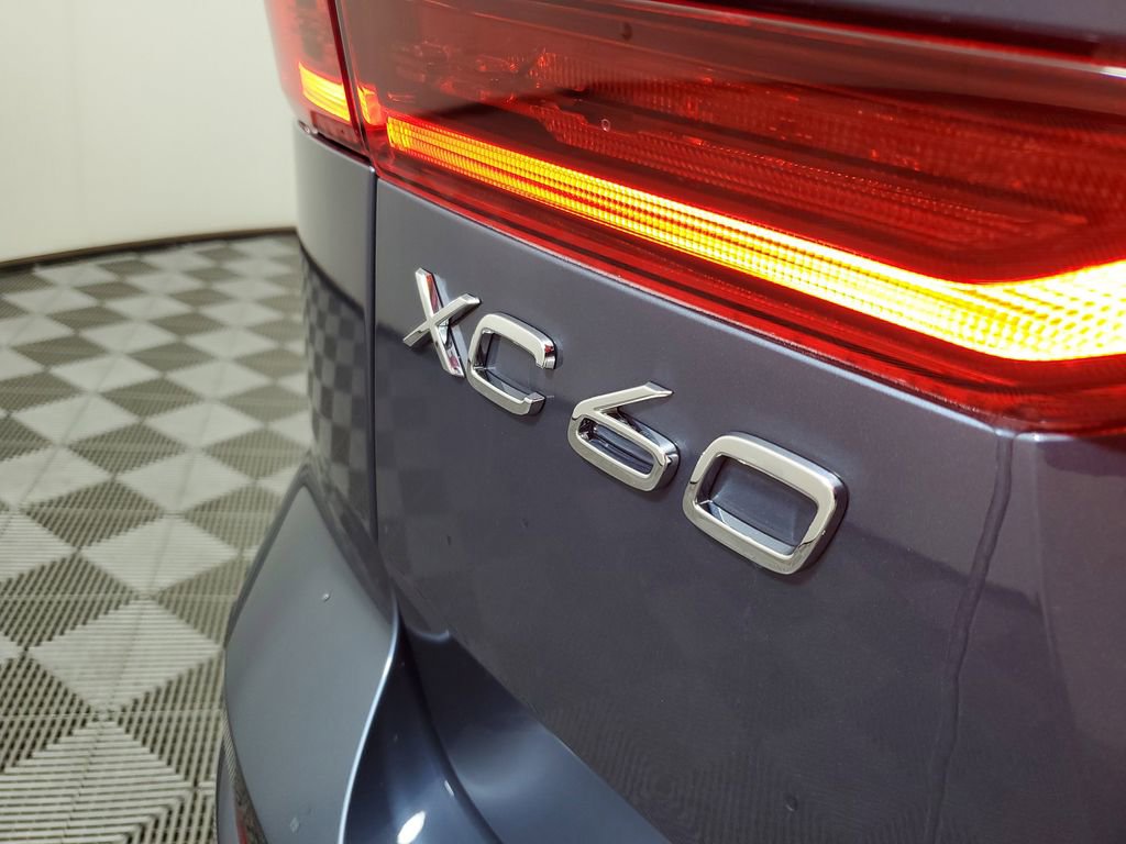 New 2026 Volvo XC60 B5 Plus w/ Climate Package image 9