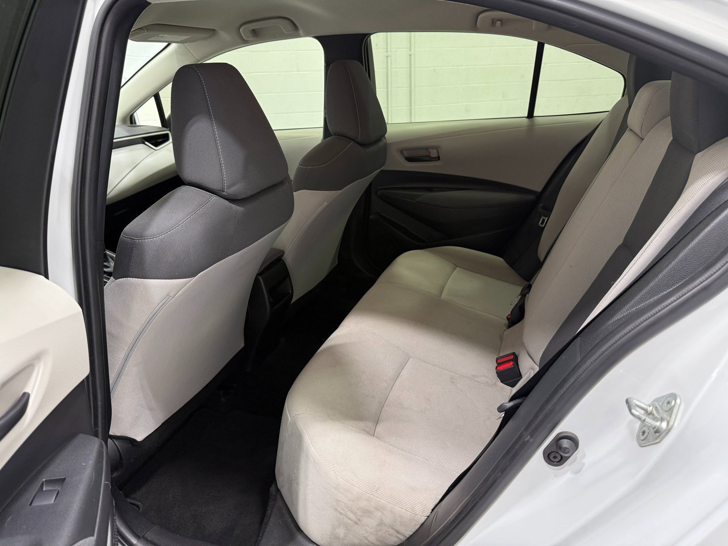 Used 2022 Toyota Corolla LE w/ Carpet Mat Package (TMS) image 51