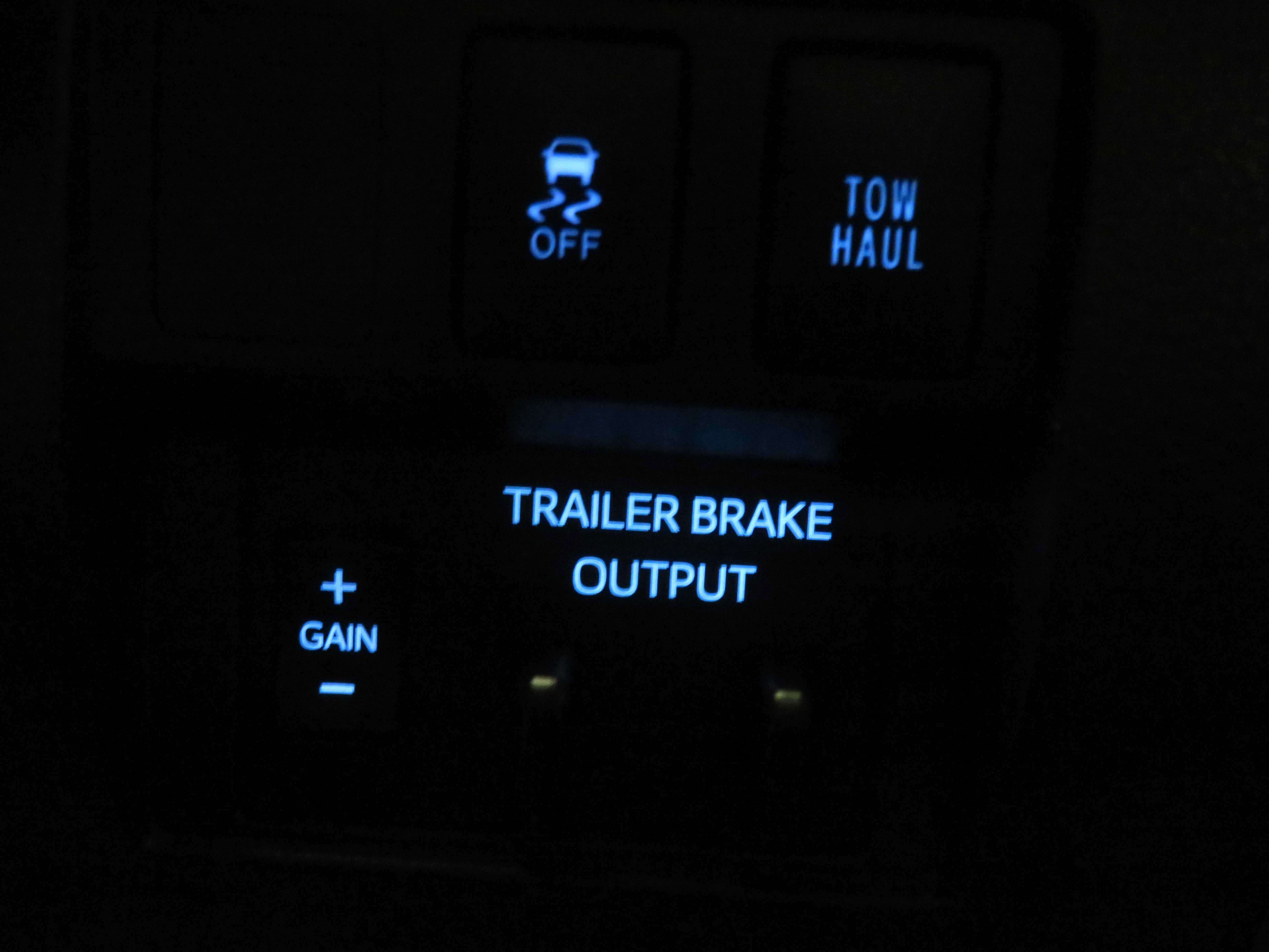 Used 2018 Toyota Tundra SR5 w/ SR5 Upgrade Package AWD/4WD image 42