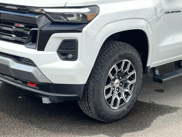 Used 2026 Chevrolet Colorado Z71 w/ Technology Package AWD/4WD image 7
