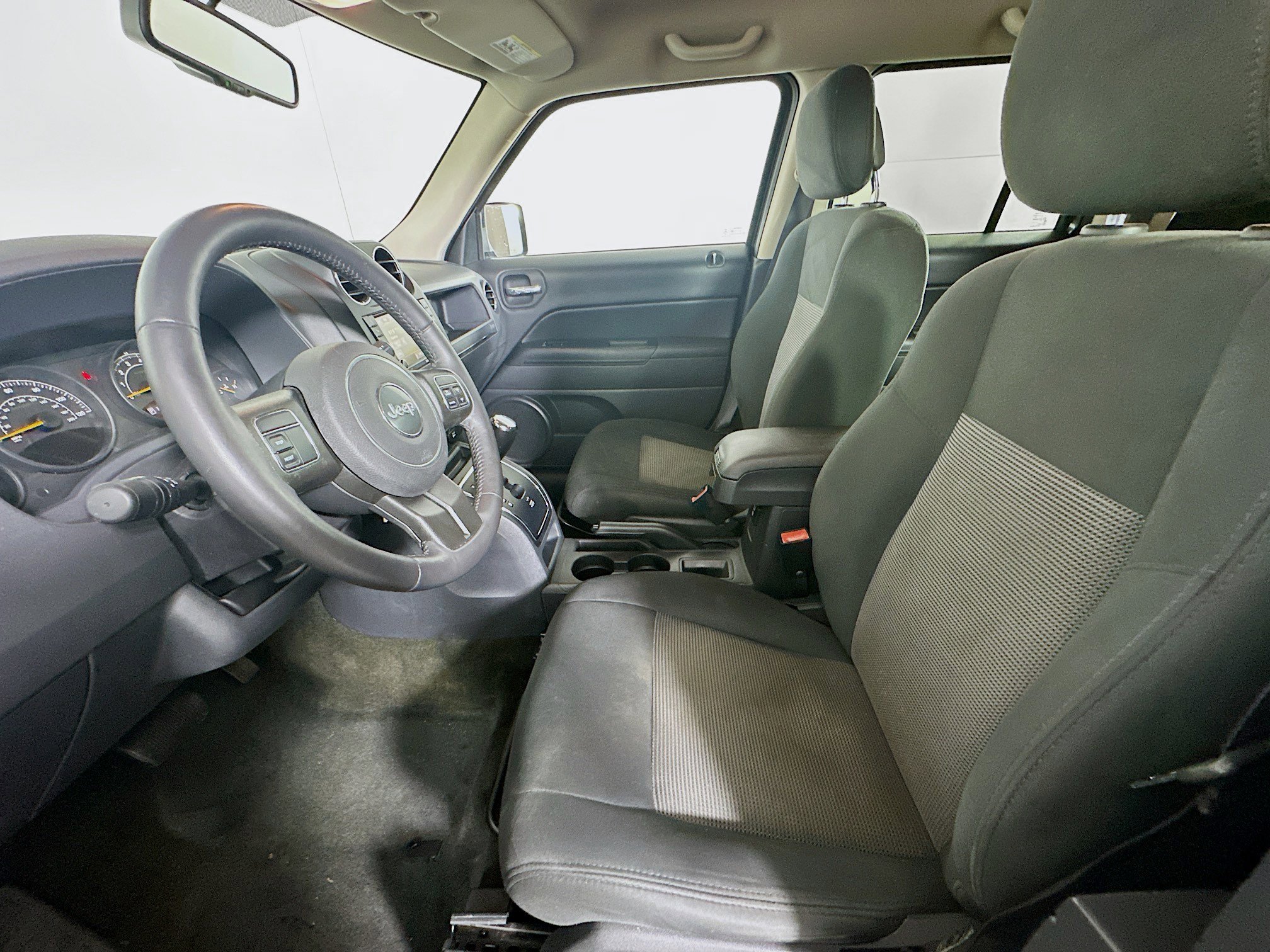 Used 2016 Jeep Patriot Latitude image 13