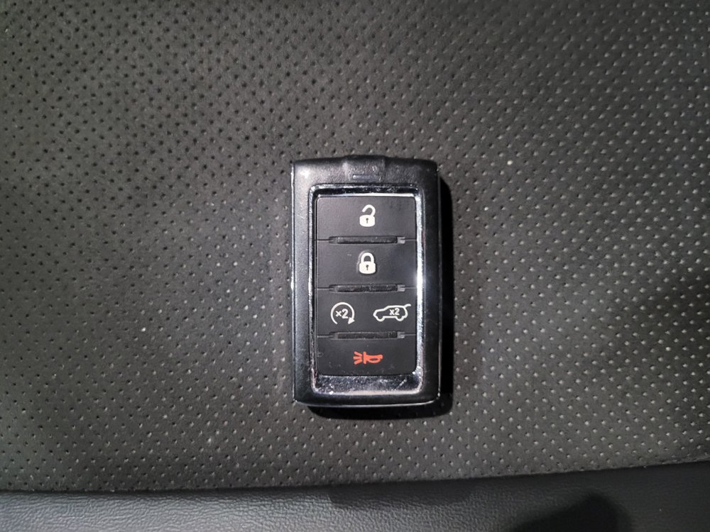 Used 2023 Jeep Grand Cherokee L Laredo AWD/4WD image 32