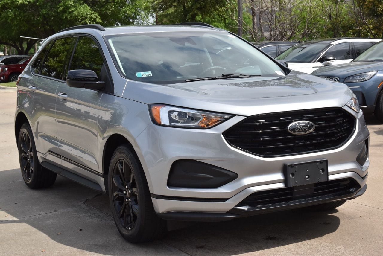 Certified 2023 Ford Edge SE w/ Black Appearance Package image 4