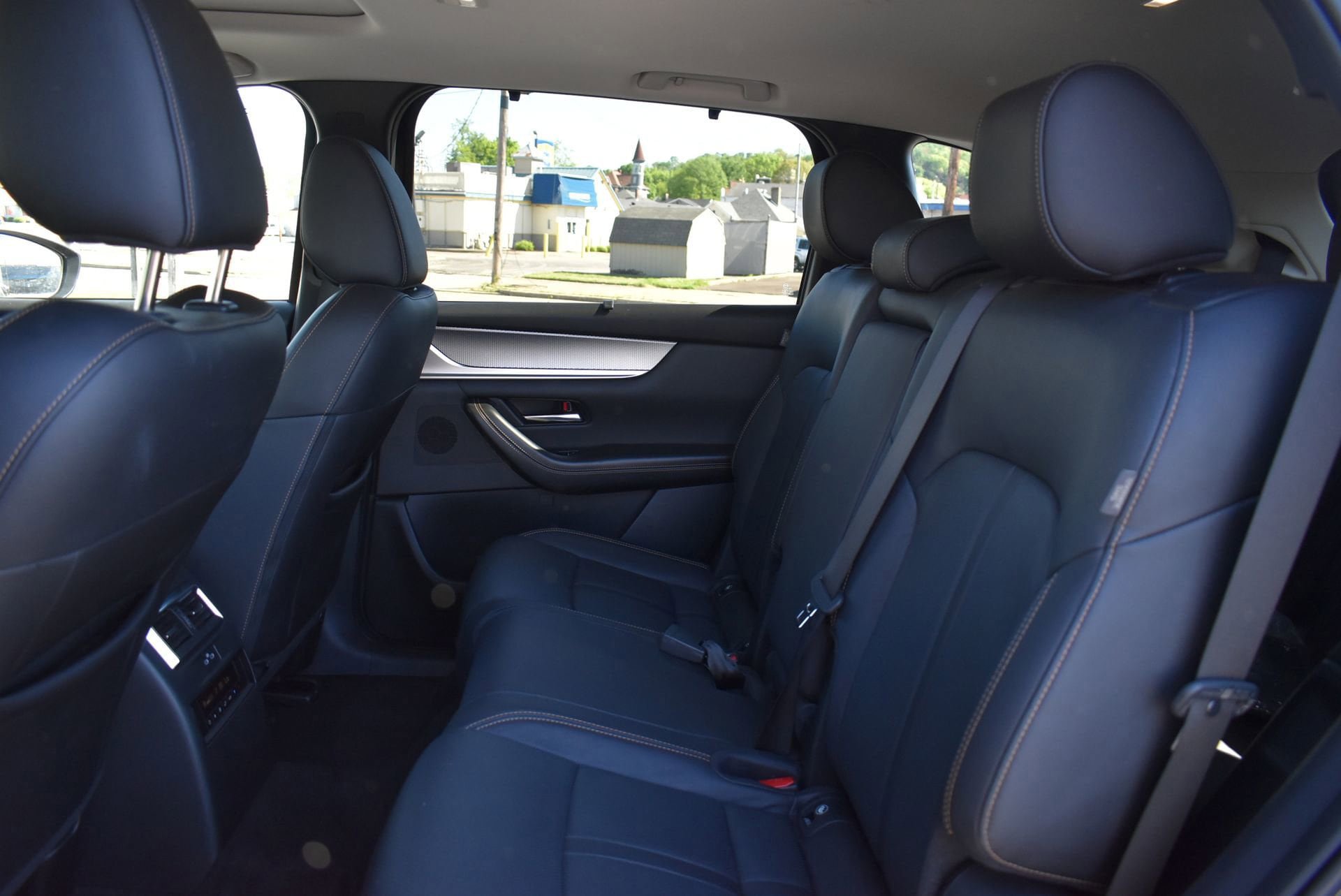 Used 2025 MAZDA CX-90 3.3 Turbo w/ Preferred Package AWD/4WD image 17
