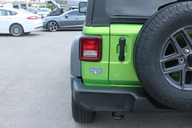 Used 2025 Jeep Wrangler Sport AWD/4WD image 34