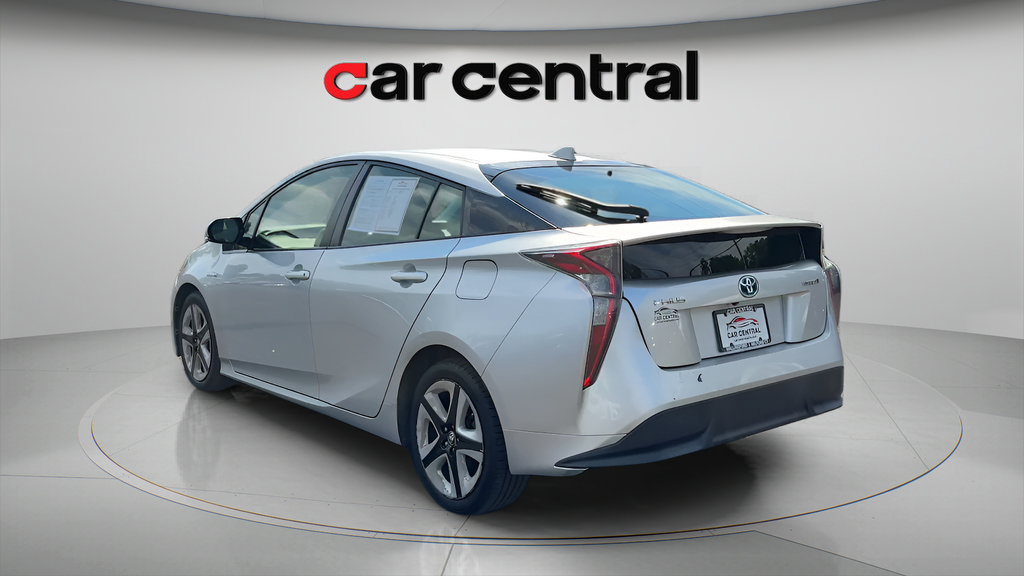 Used 2016 Toyota Prius Three Touring FWD image 3