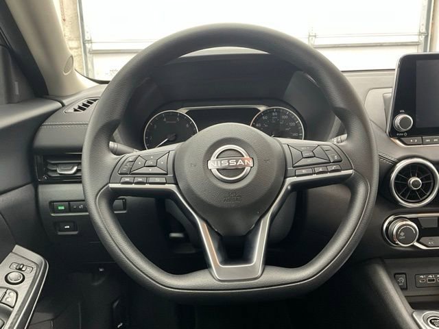 Used 2025 Nissan Sentra SV image 6