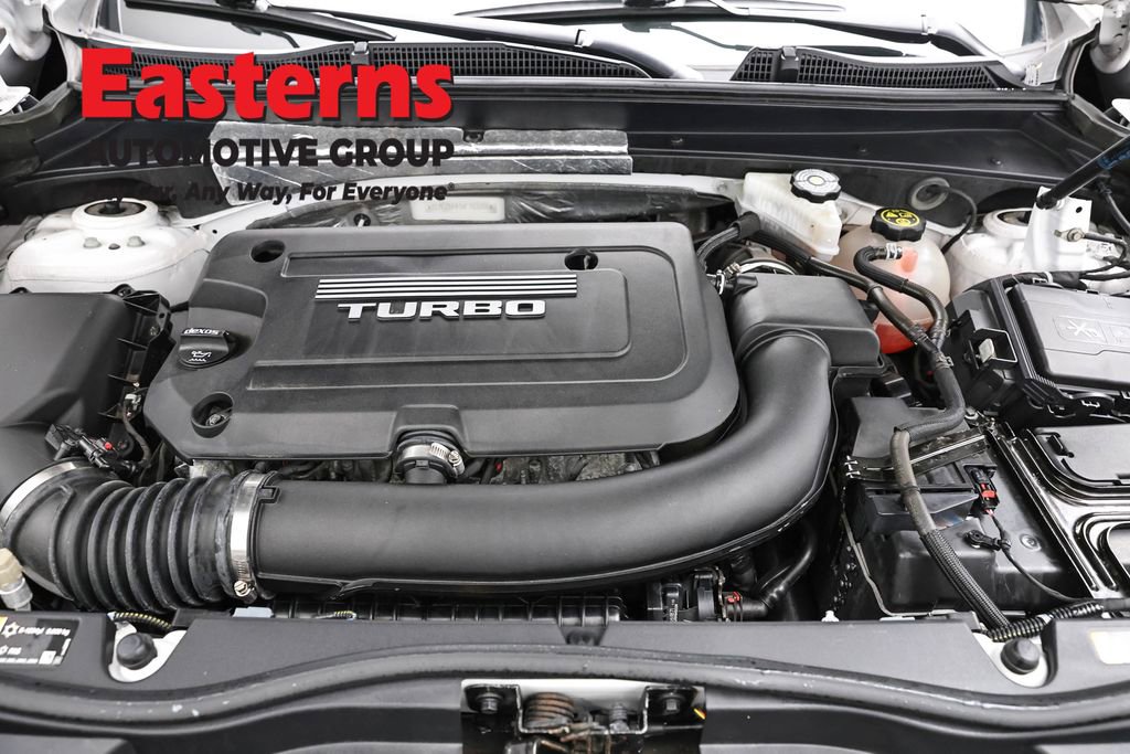 Used 2019 Cadillac XT4 Luxury AWD/4WD image 7