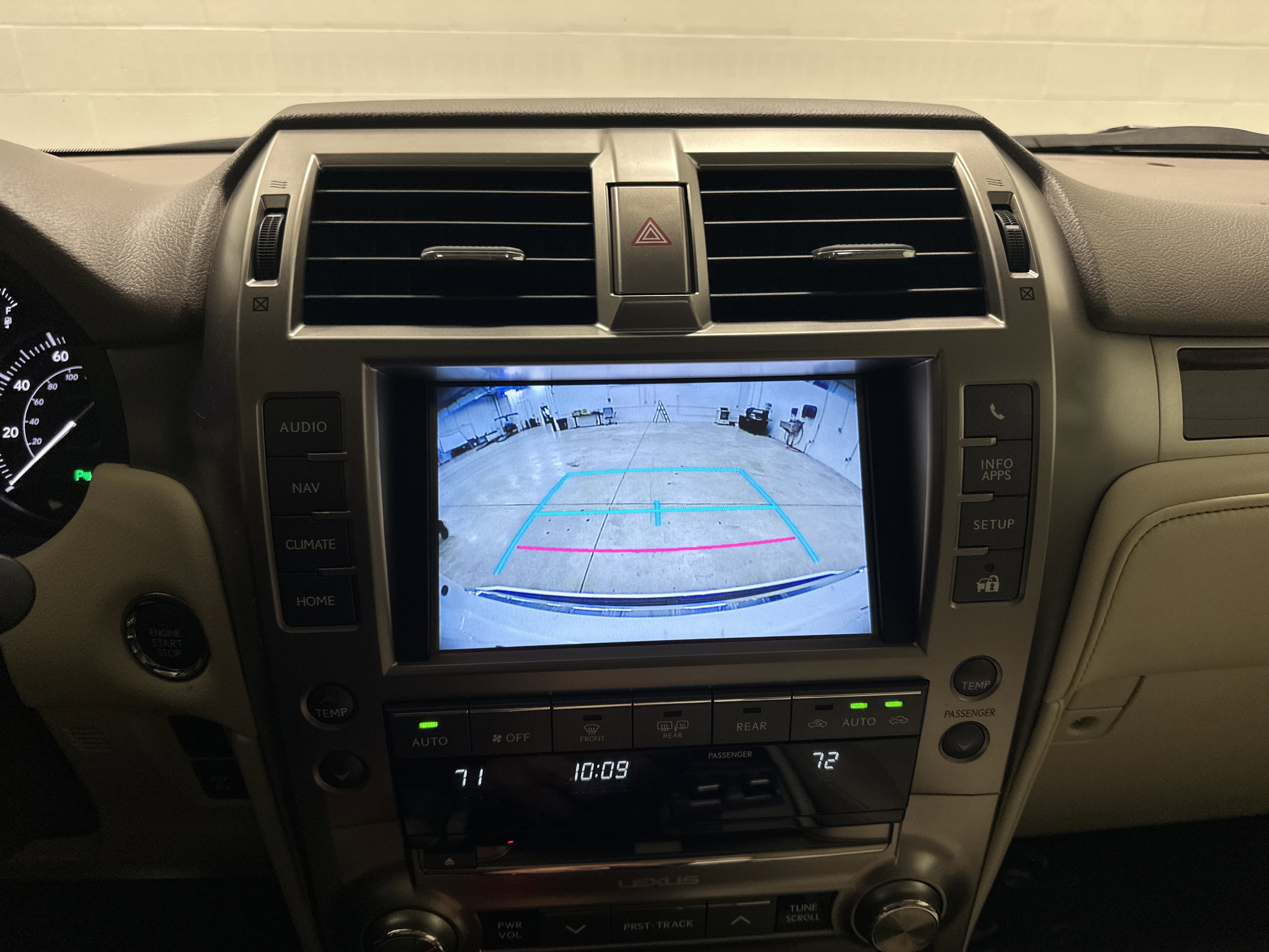 Used 2019 Lexus GX 460 Premium w/ Premium Package AWD/4WD image 25