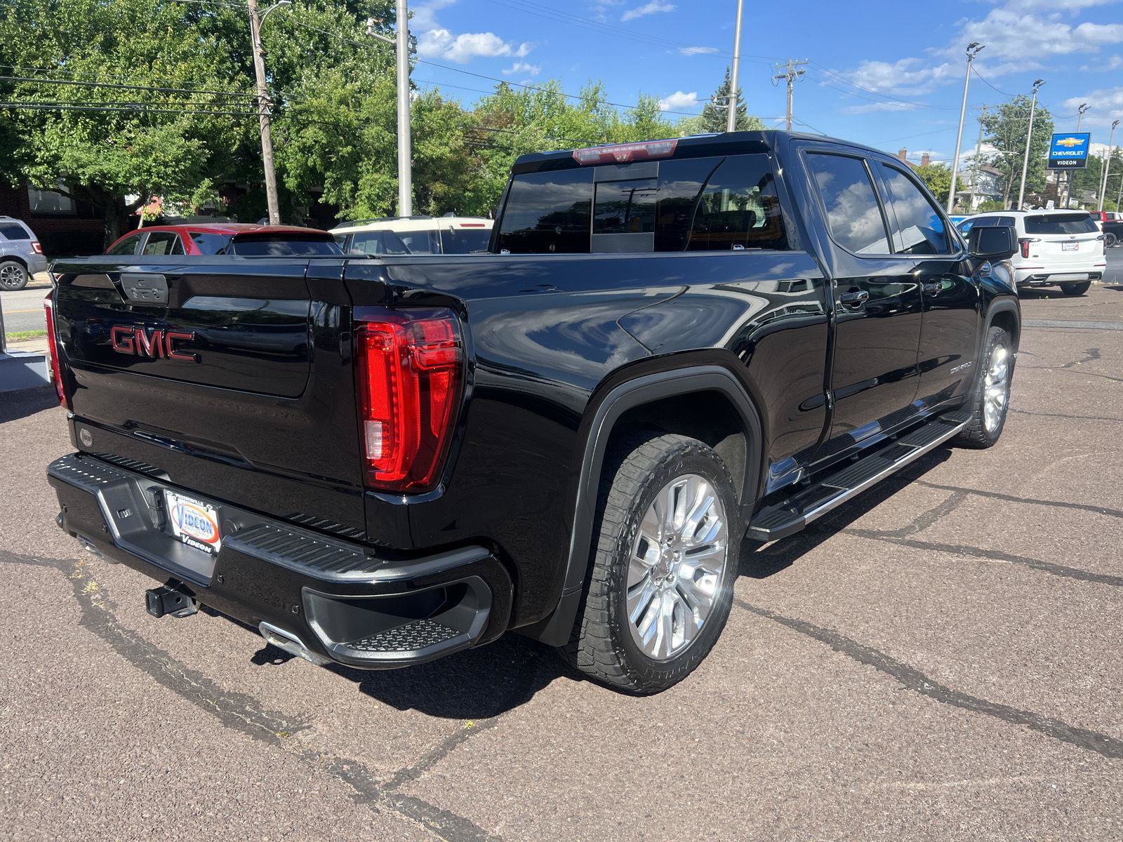 Used 2020 GMC Sierra 1500 Denali w/ Denali Premium Package AWD/4WD image 7