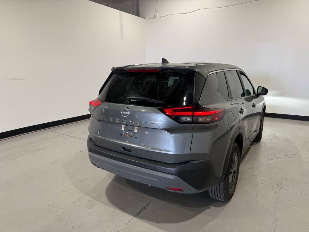 Used 2023 Nissan Rogue S FWD image 3