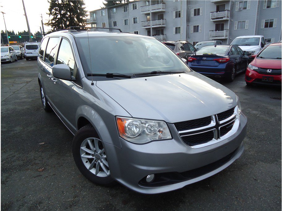 Used 2019 Dodge Grand Caravan SXT FWD image 3