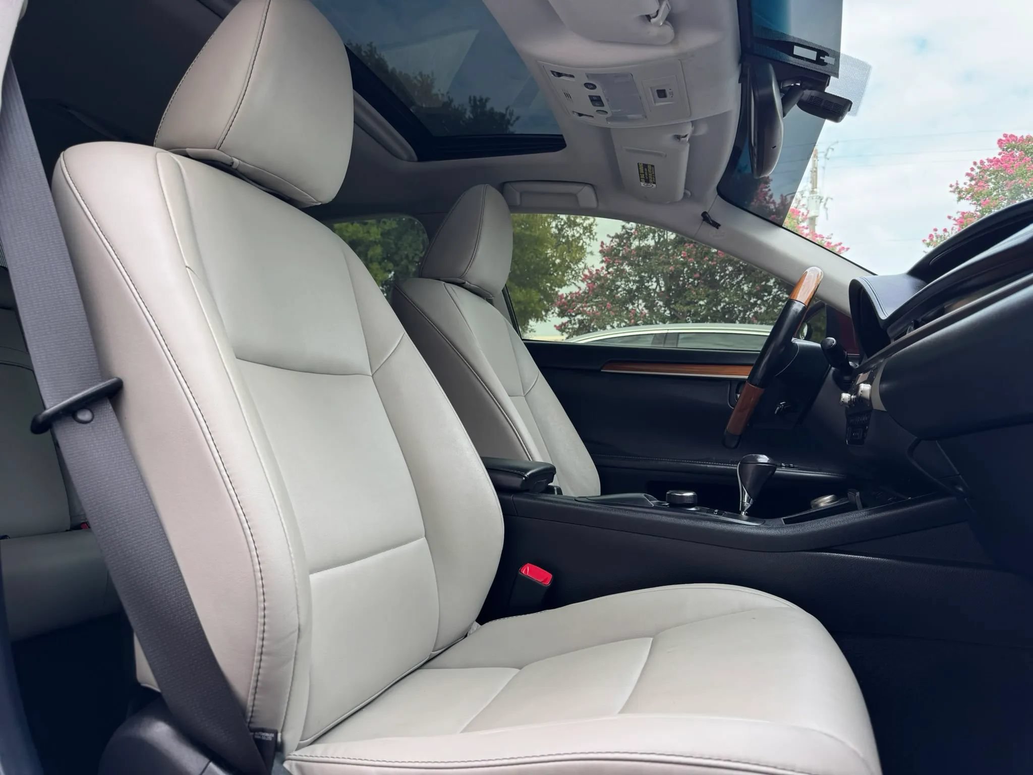Used 2013 Lexus ES 300h w/ Premium Pkg FWD image 24