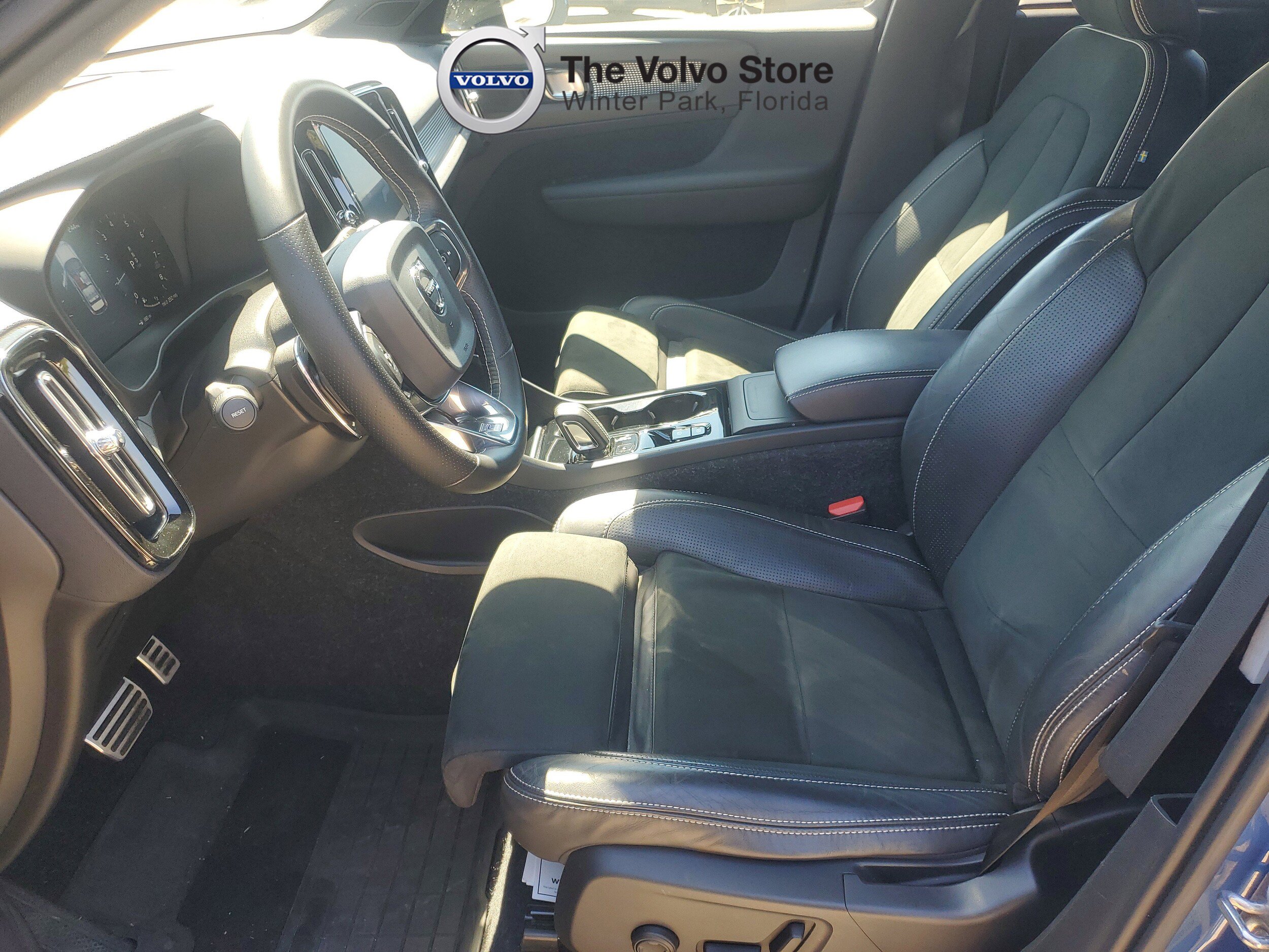 Used 2020 Volvo XC40 T5 R-Design AWD/4WD image 12
