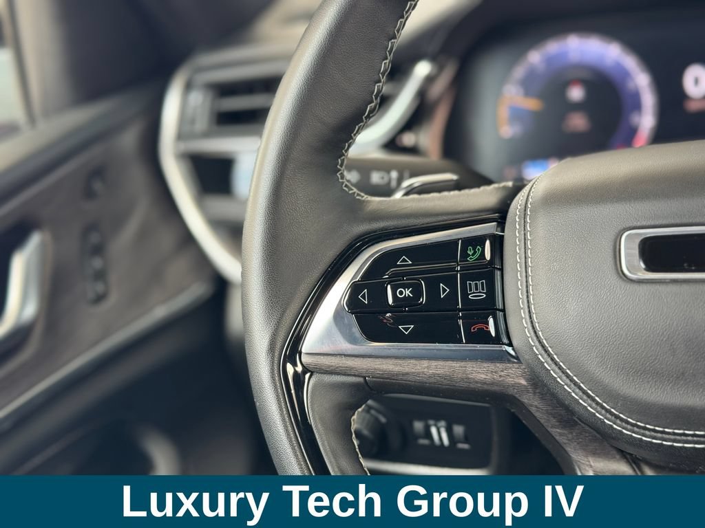 Used 2022 Jeep Grand Cherokee Overland w/ Adv Protech Group III AWD/4WD image 10