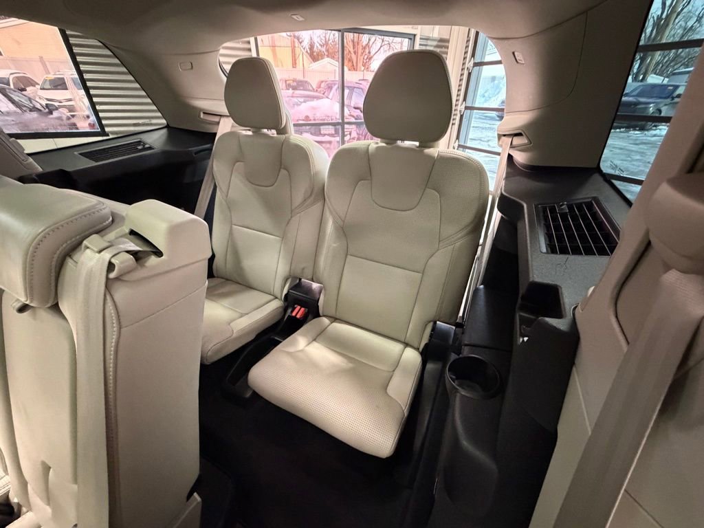 Used 2017 Volvo XC90 T6 Inscription w/ Vision Package image 8
