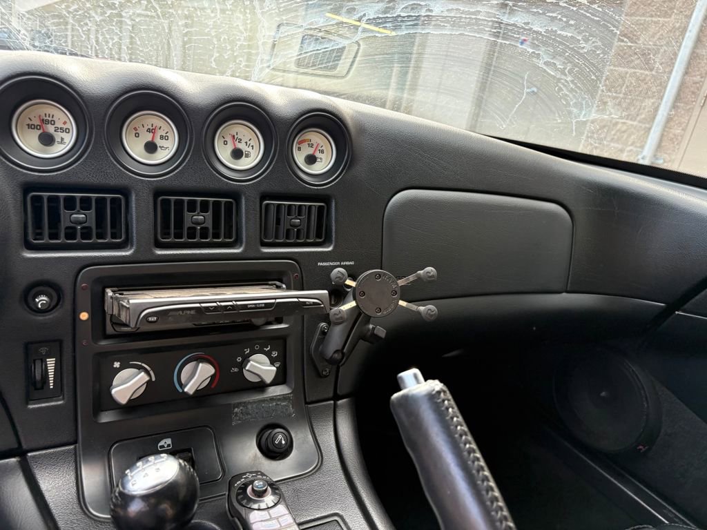 Used 1999 Dodge Viper RT/10 image 18