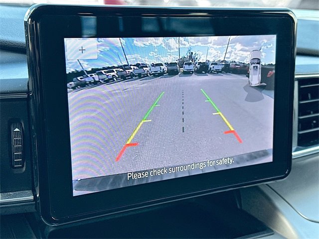 Used 2022 Ford Explorer XLT w/ Equipment Group 202A image 13