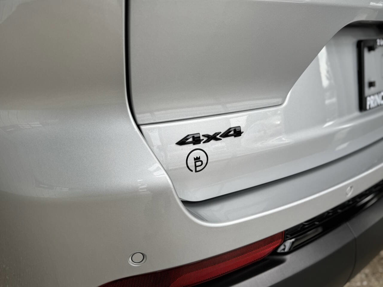 Used 2024 Jeep Grand Cherokee L Laredo image 16