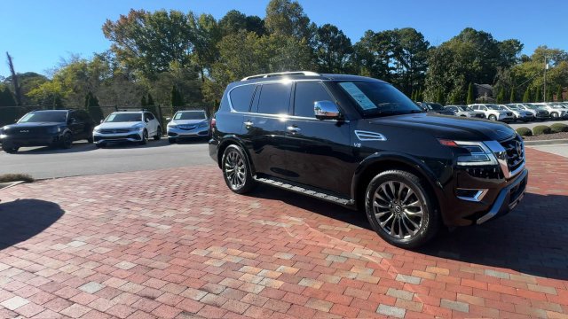 Used 2022 Nissan Armada Platinum w/ Captain's Chairs Package RWD image 3