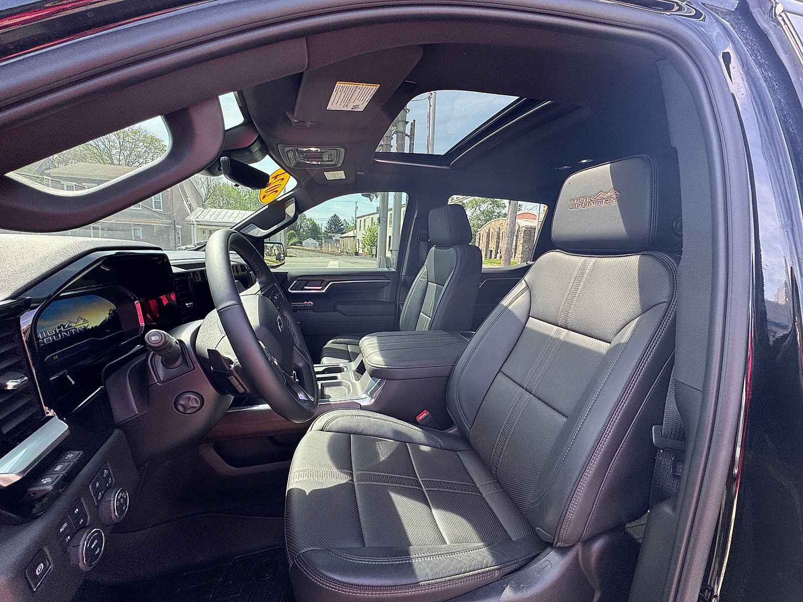 Used 2024 Chevrolet Silverado 1500 High Country w/ Midnight Edition AWD/4WD image 7