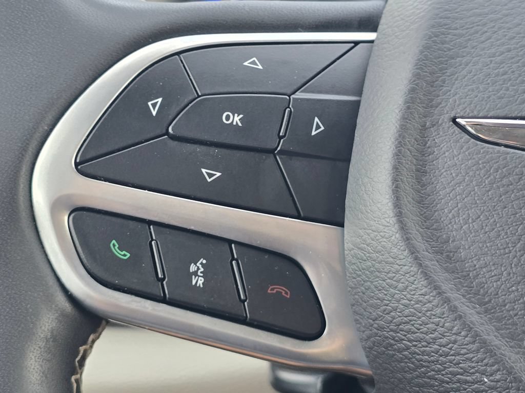 Used 2023 Chrysler Voyager LX FWD image 31