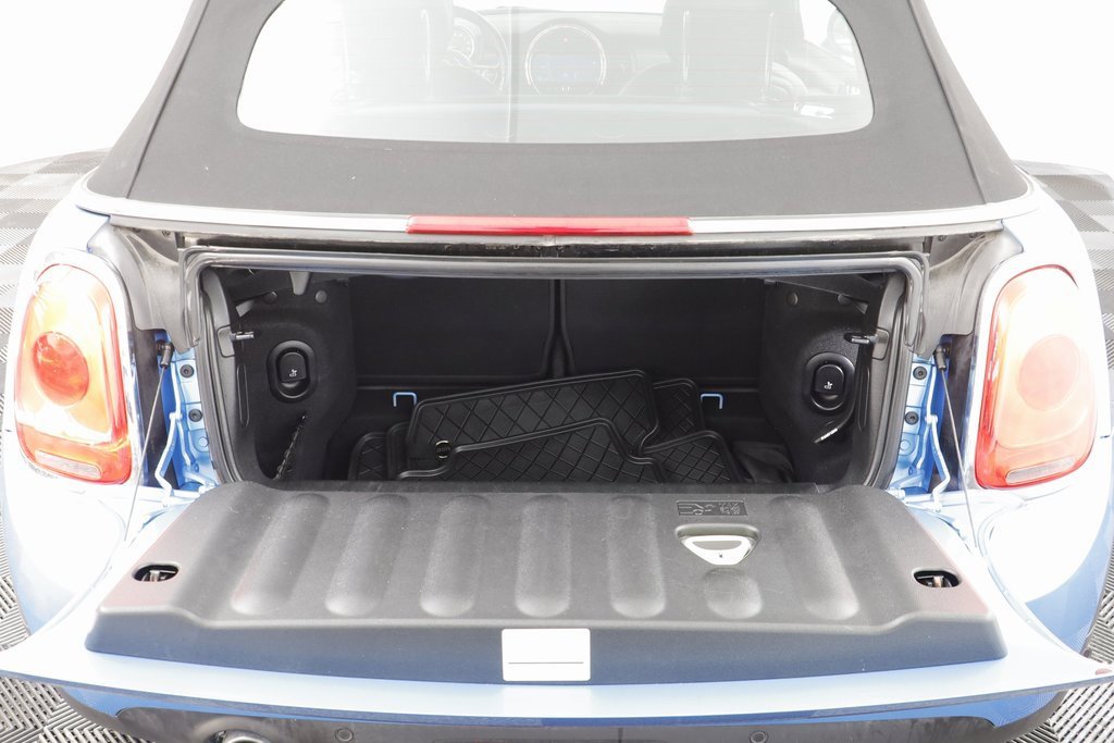 Used 2018 MINI Cooper Convertible image 17