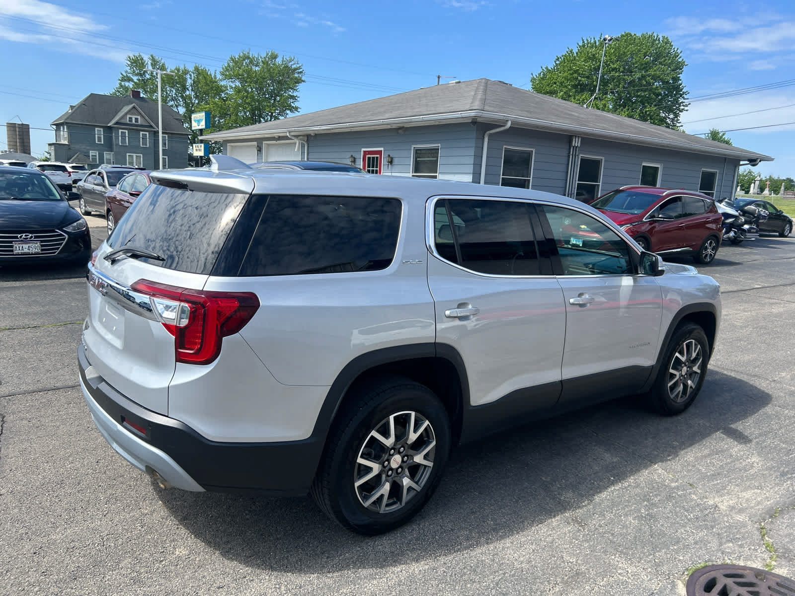 Used 2020 GMC Acadia SLE FWD image 3