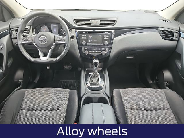 Used 2017 Nissan Rogue Sport SV image 11