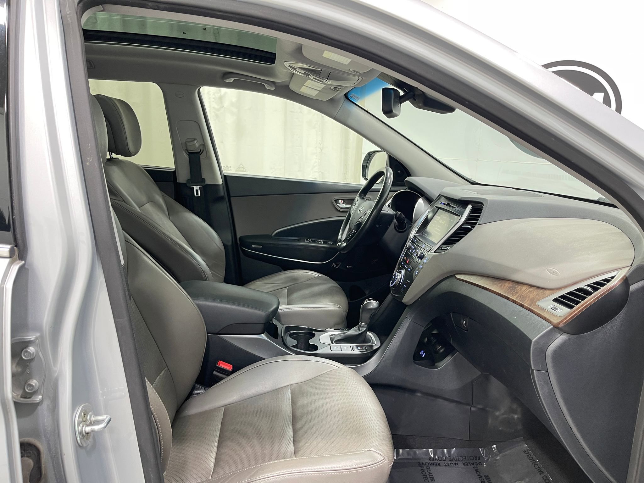 Used 2017 Hyundai Santa Fe FWD w/ SE Ultimate Tech Package 03 image 33
