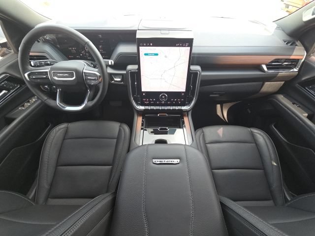 Used 2026 GMC Yukon XL Denali w/ Sun & Power Step Package AWD/4WD image 33