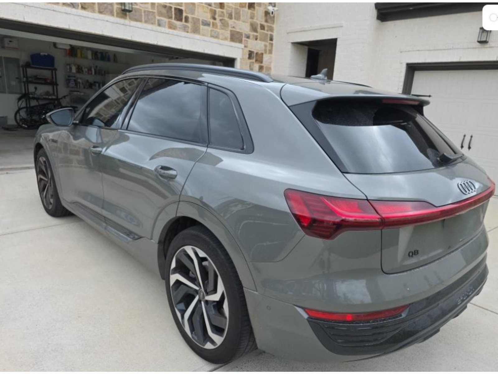 Used 2024 Audi Q8 e-tron Prestige AWD/4WD image 2