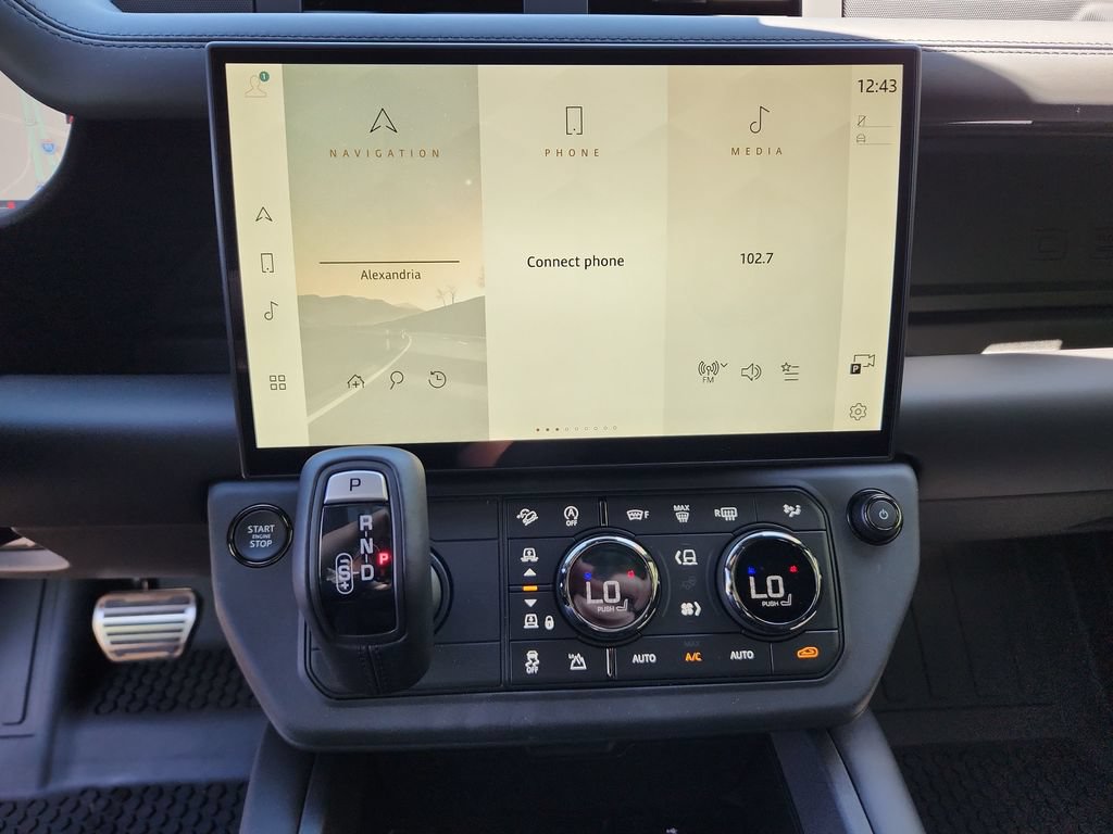 New 2026 Land Rover Defender 110 OCTA AWD/4WD image 15