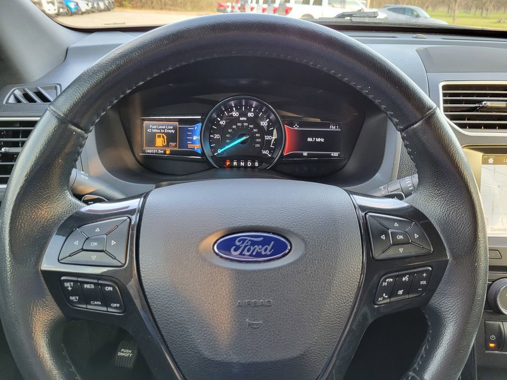 Certified 2017 Ford Explorer XLT w/ Equipment Group 202A image 33