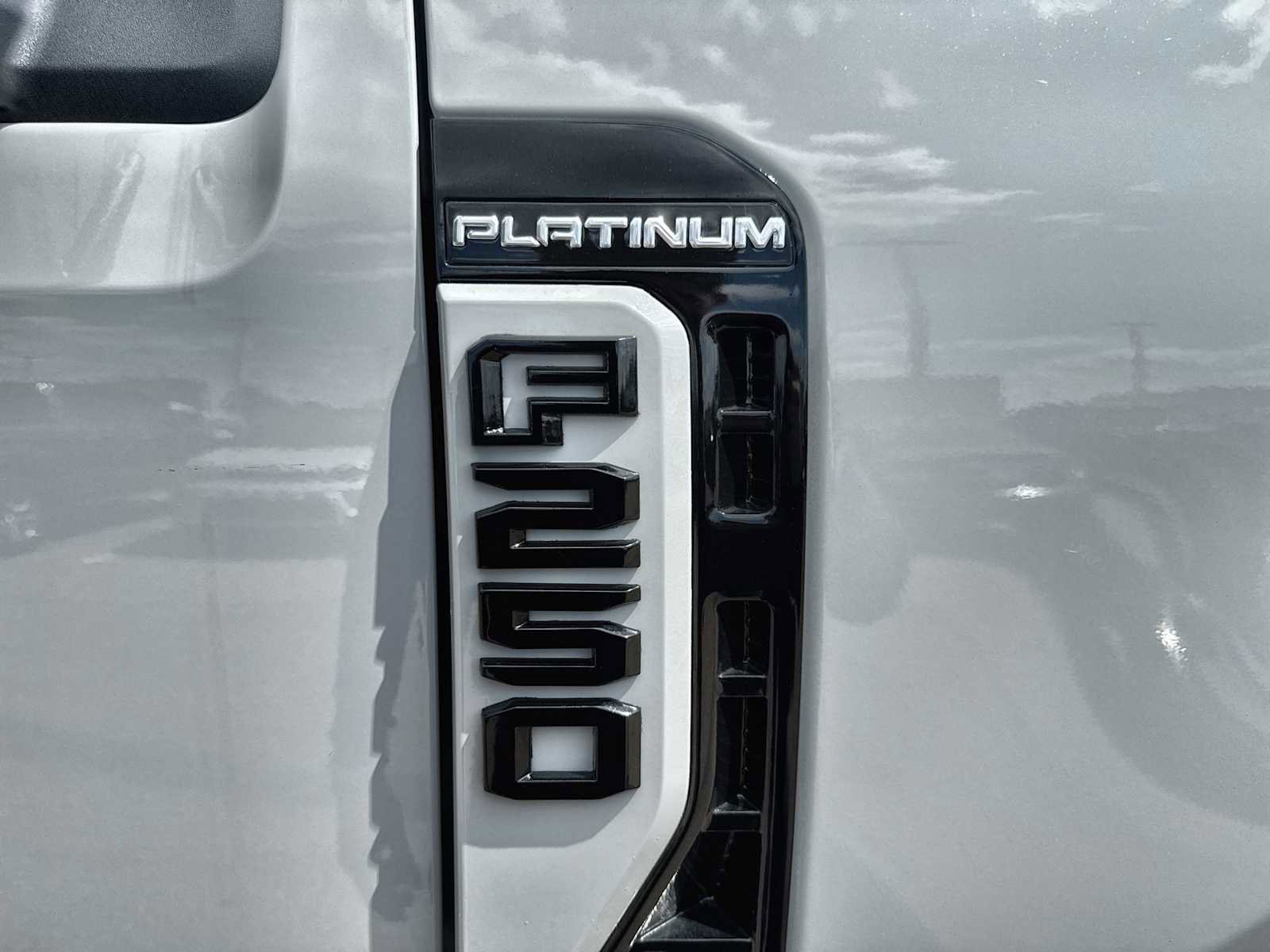 Used 2026 Ford F250 Platinum AWD/4WD image 15