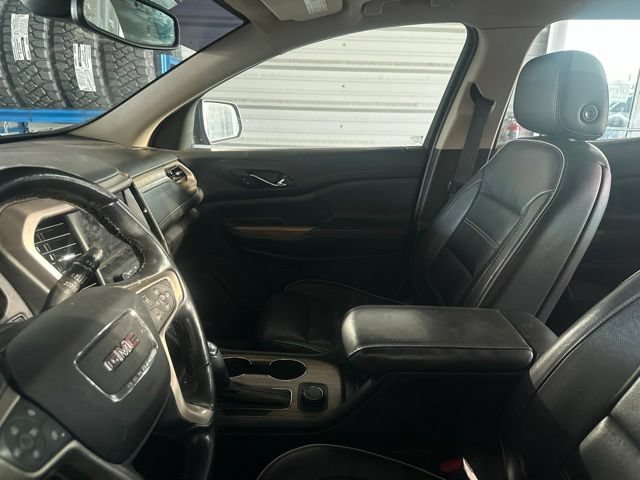 Used 2019 GMC Acadia Denali w/ Technology Package FWD image 18