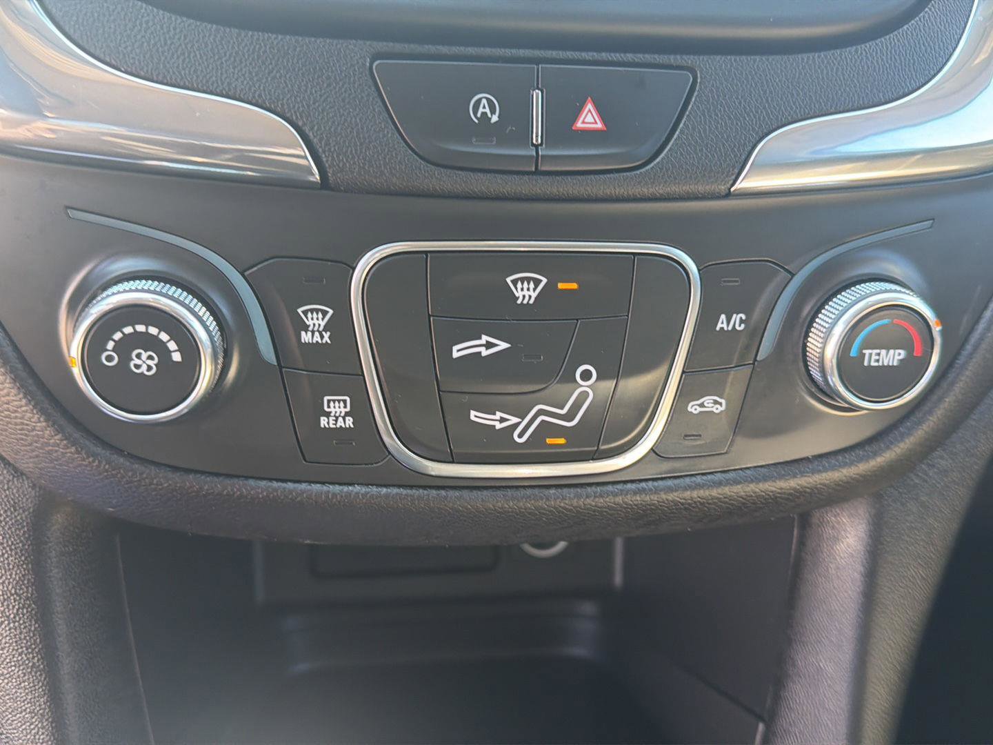 Used 2022 Chevrolet Equinox LT image 29