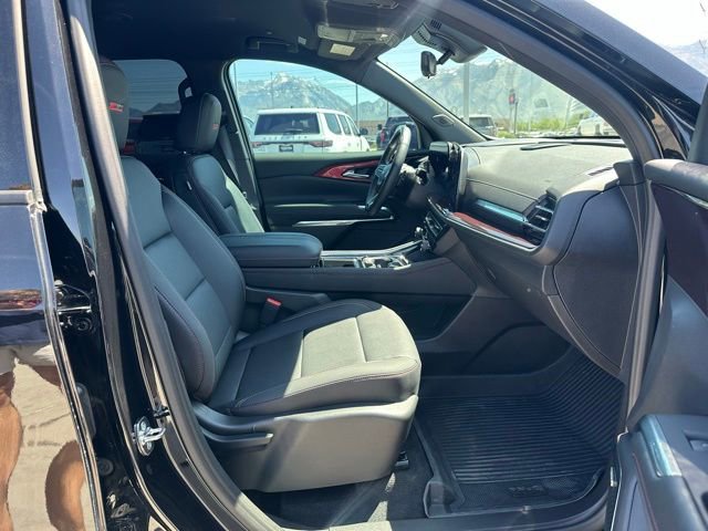 Used 2026 Chevrolet Traverse Z71 w/ Enhanced Driving Package AWD/4WD image 17