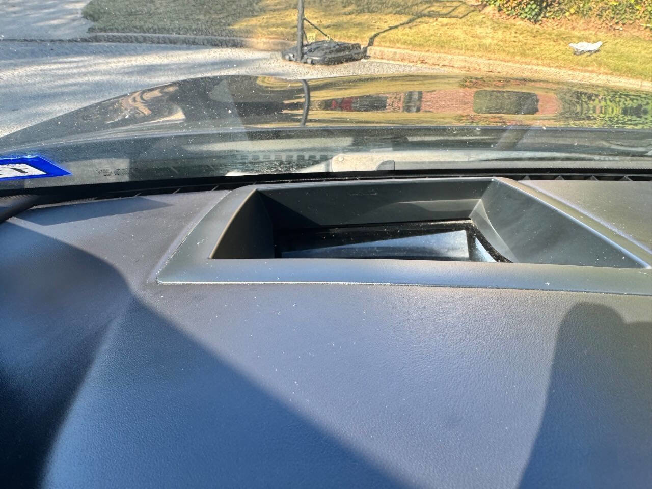 Used 2015 BMW 750i 750i 4dr Sedan image 23