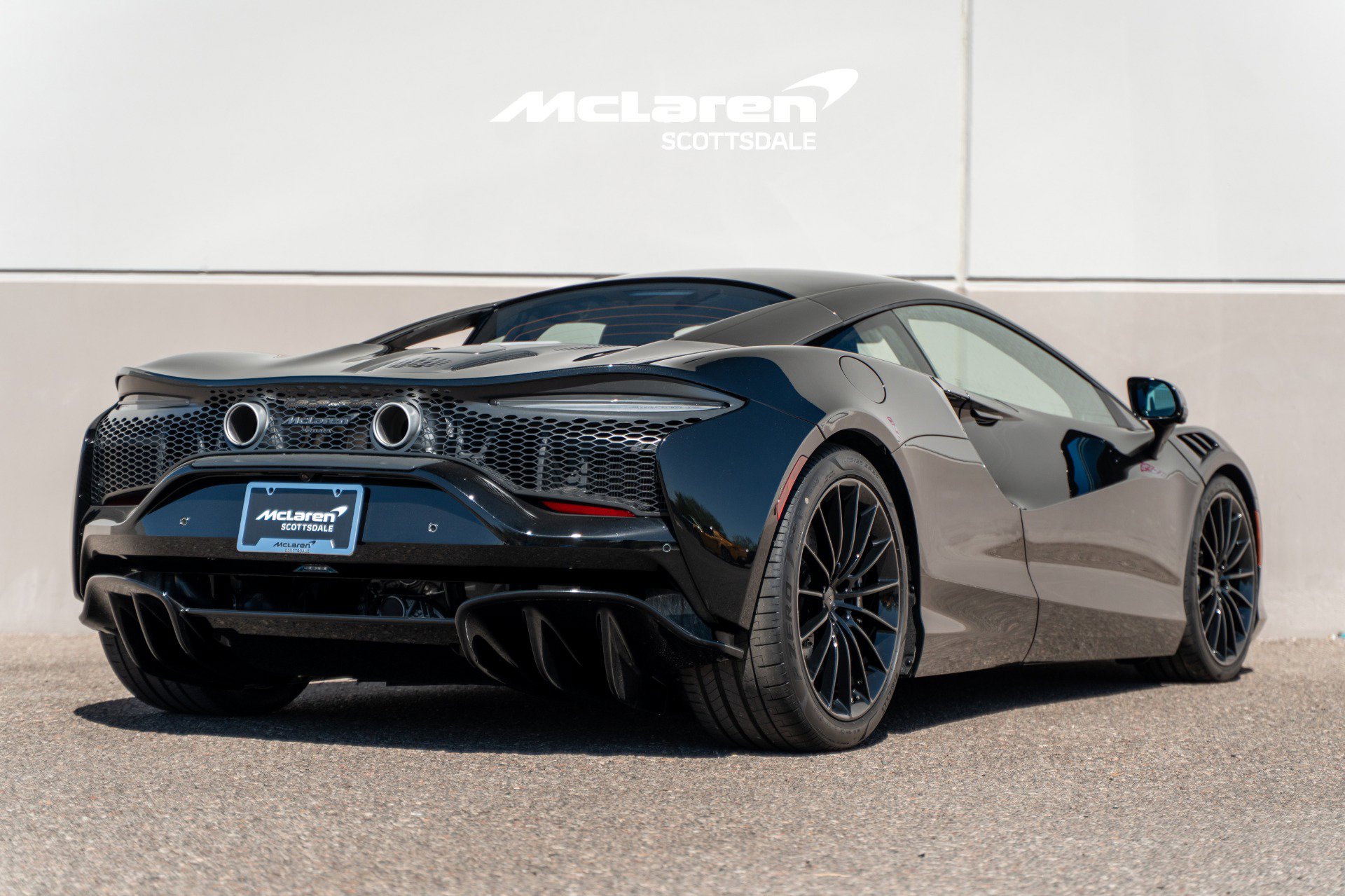 New 2026 McLaren Artura image 7