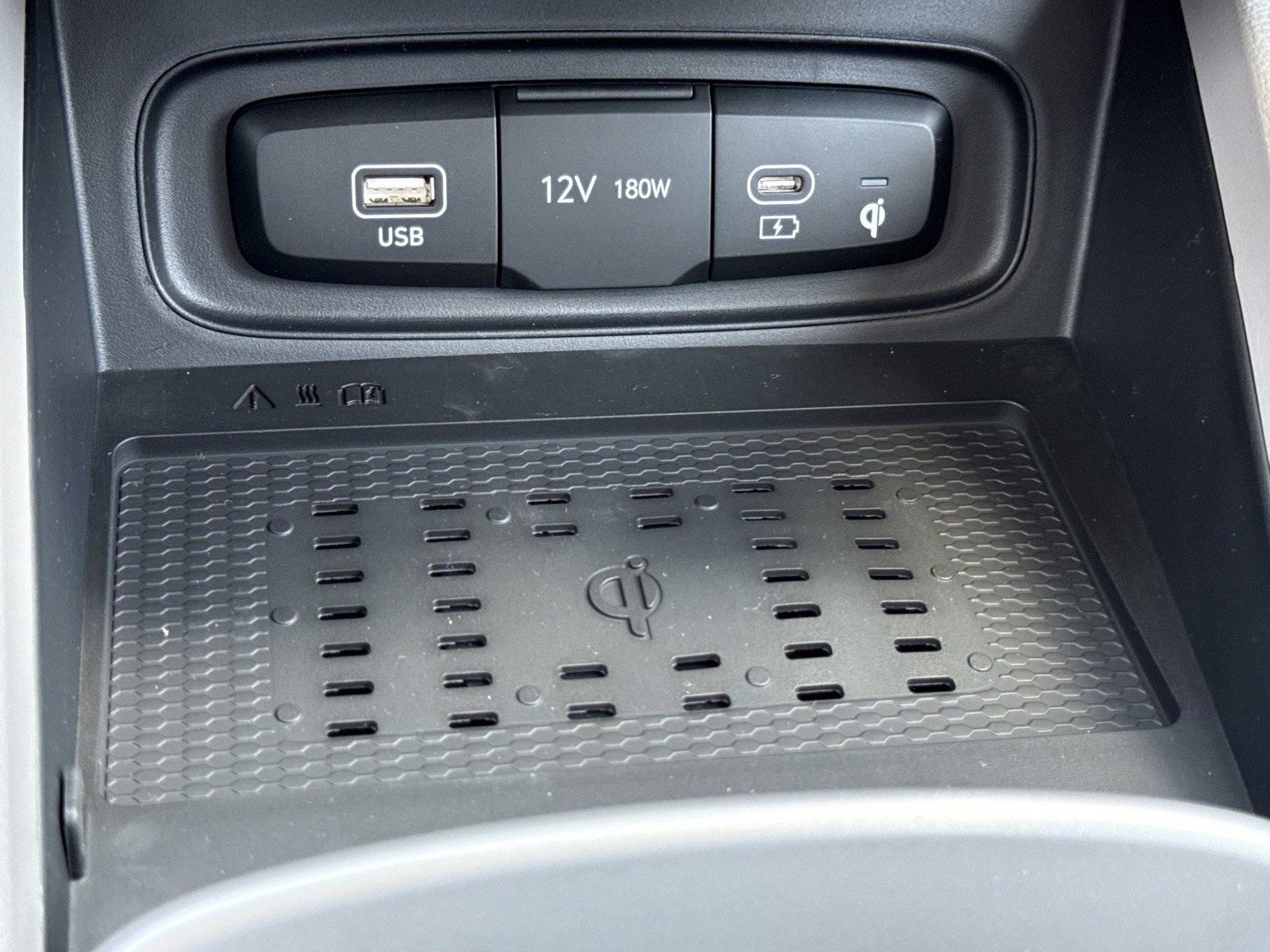 New 2026 Hyundai Venue SEL image 25