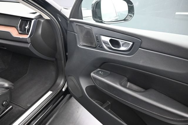 Used 2023 Volvo XC60 B5 Ultimate AWD/4WD image 25