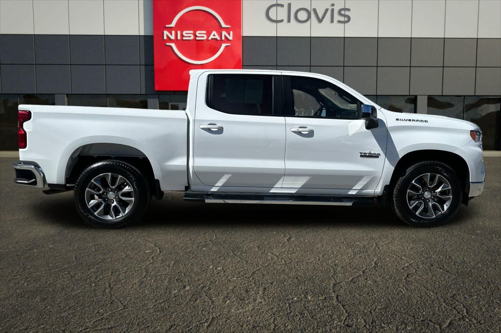 Used 2024 Chevrolet Silverado 1500 LT RWD image 8