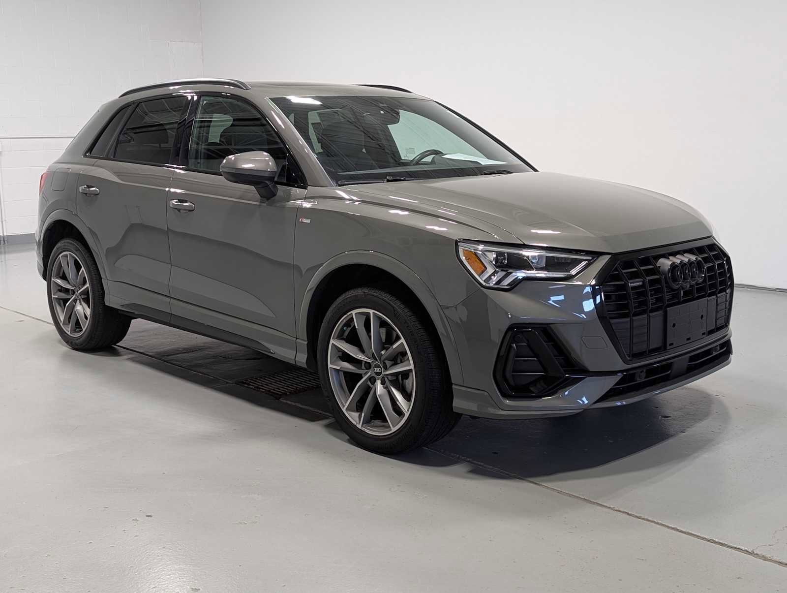 Used 2022 Audi Q3 2.0T Premium Plus image 6