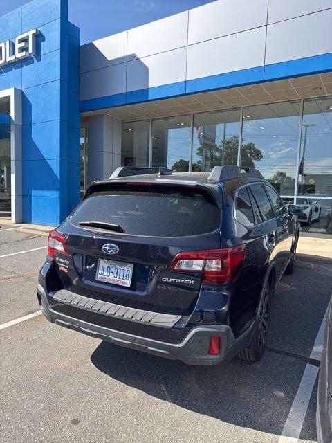 Used 2018 Subaru Outback 2.5i Limited AWD/4WD image 4