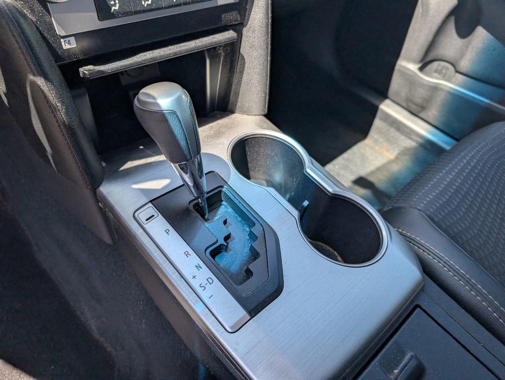Used 2013 Toyota Camry SE image 16