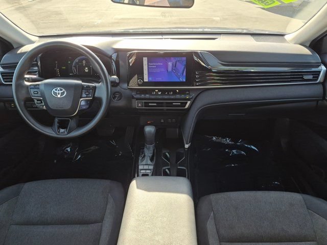 Used 2025 Toyota Camry LE FWD image 15