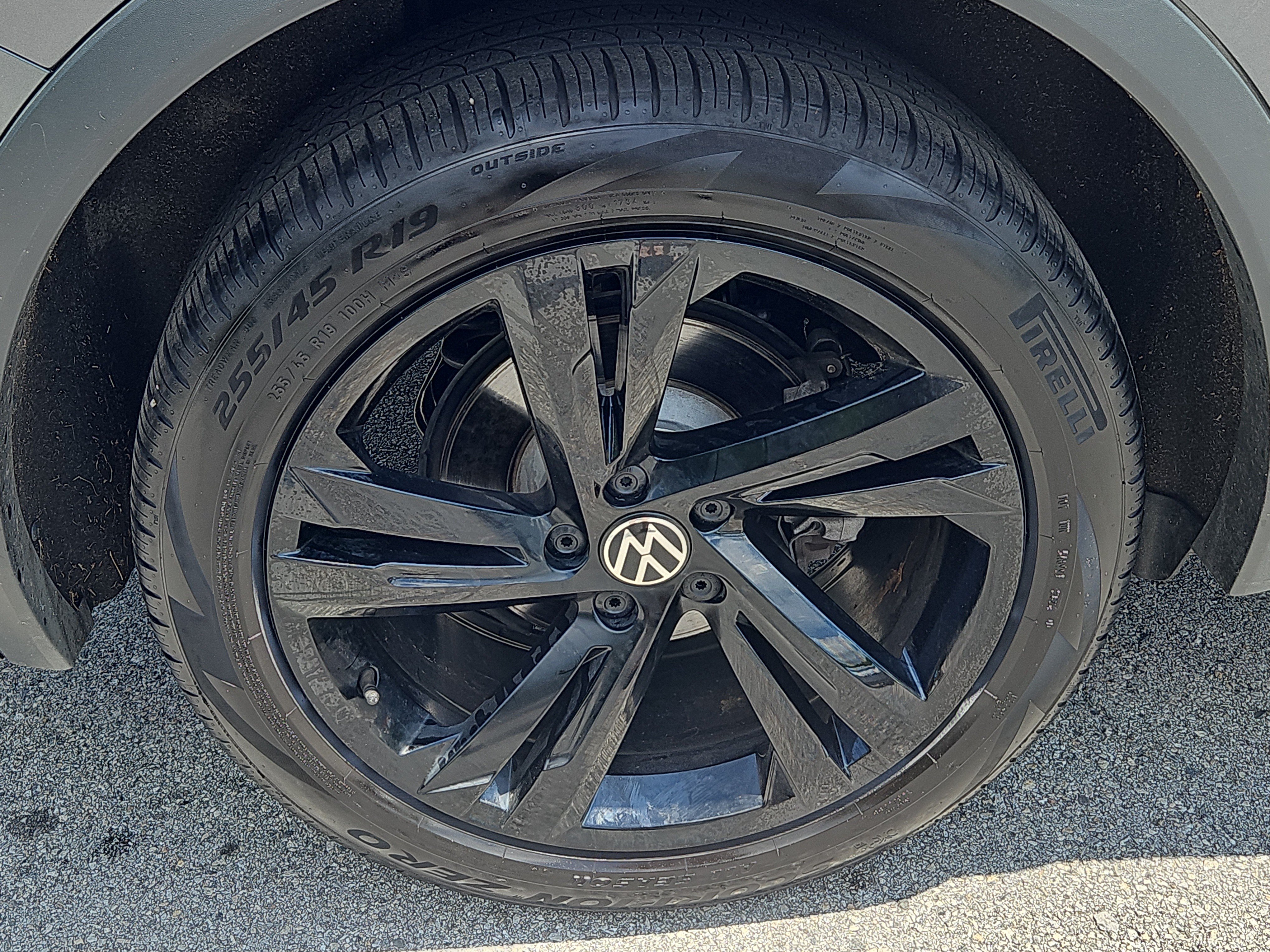 Certified 2024 Volkswagen Tiguan SE R-Line AWD/4WD image 30
