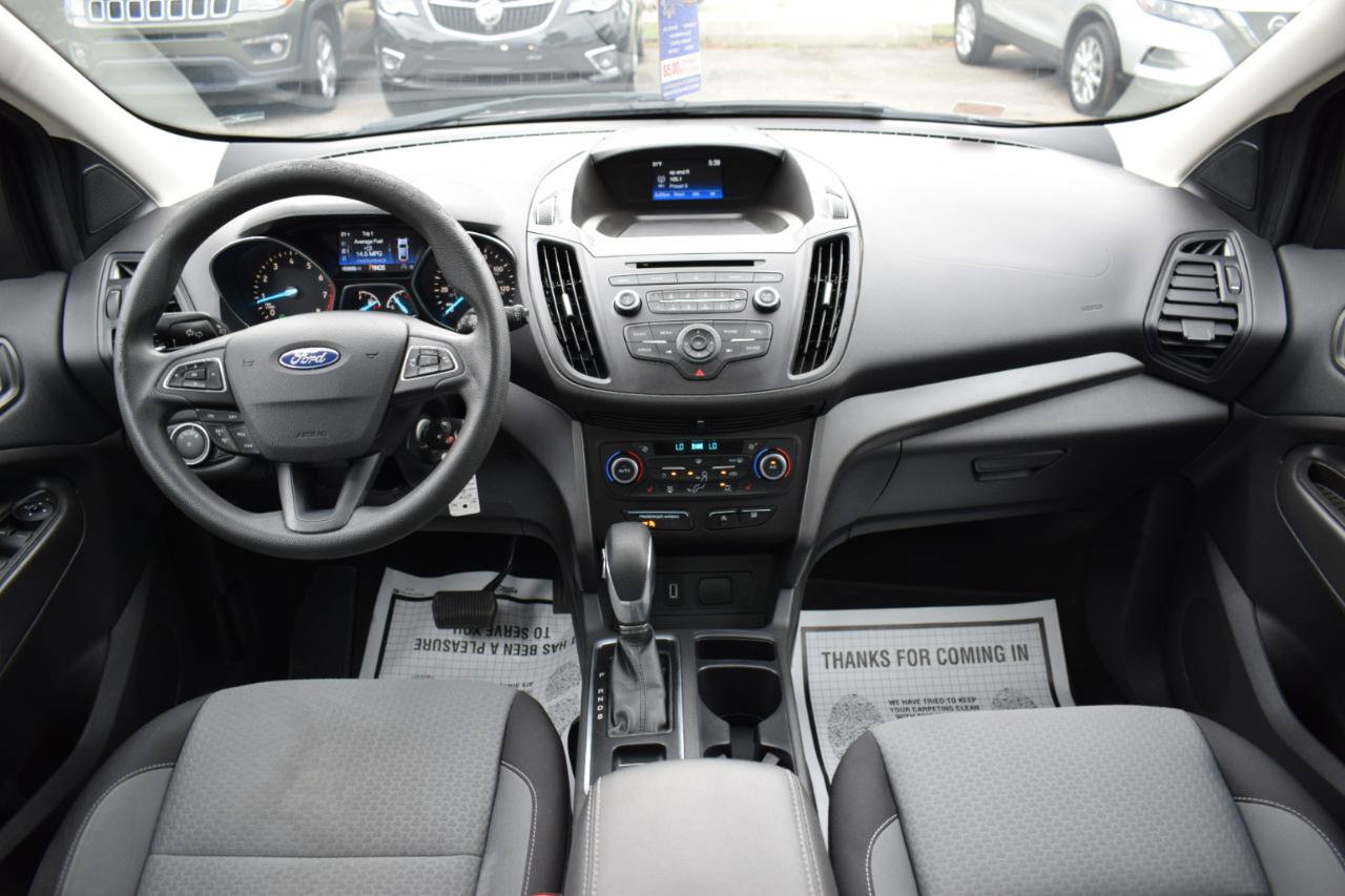 Used 2018 Ford Escape SE FWD image 12