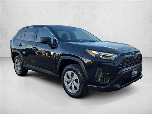 Used 2023 Toyota RAV4 LE image 3